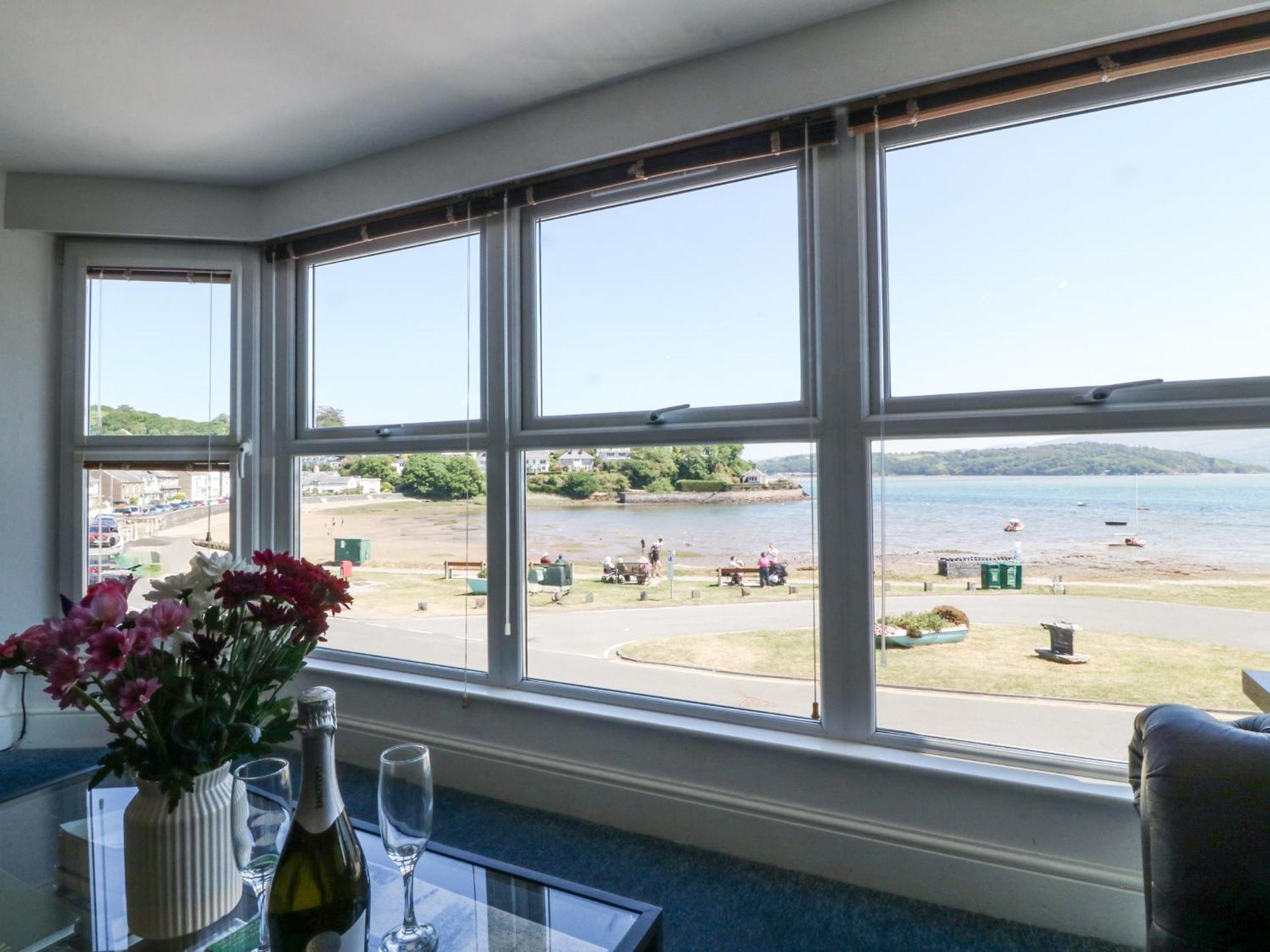 Sea View Apartment Porthmadog Dış mekan fotoğraf